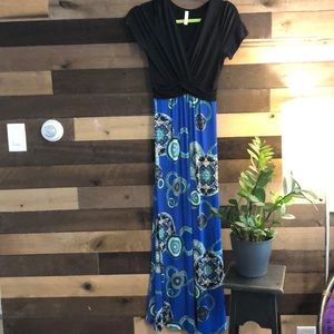 Gilli Maxi Dress sz M